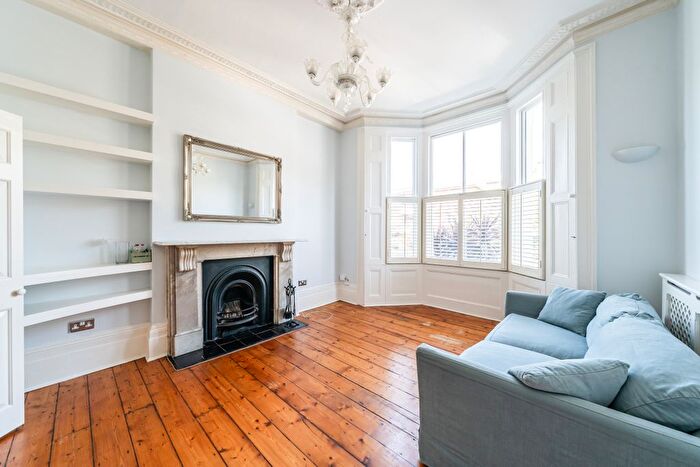 1 Bedroom Flat For Sale In Jeffreys Road, London, SW4