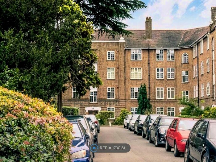 2 Bedroom Flat To Rent In Norbiton Hall, Kingston Upon Thames, KT2