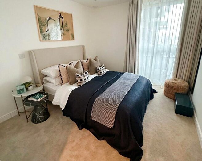1 Bedroom Apartment For Sale In Quay Walk, Grand Union, HA0