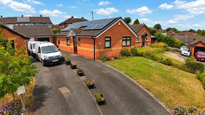 3 Bedroom Detached Bungalow For Sale In Heather Bank, Gobowen, Oswestry, SY11