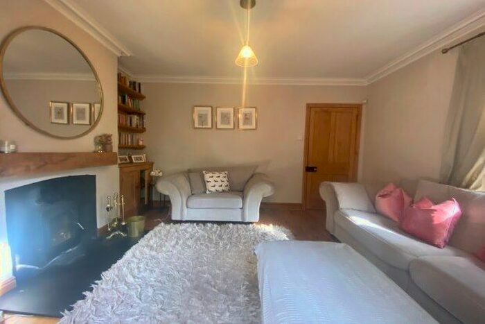 2 Bedroom Cottage To Rent In Belle Vale Road, Liverpool, L25