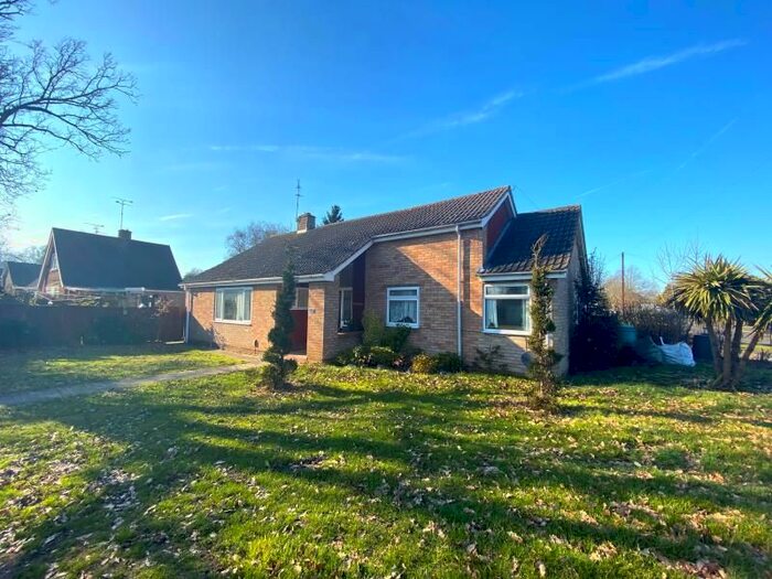 3 Bedroom Detached Bungalow To Rent In Salisbury Road, Blackwater, Camberley, GU17