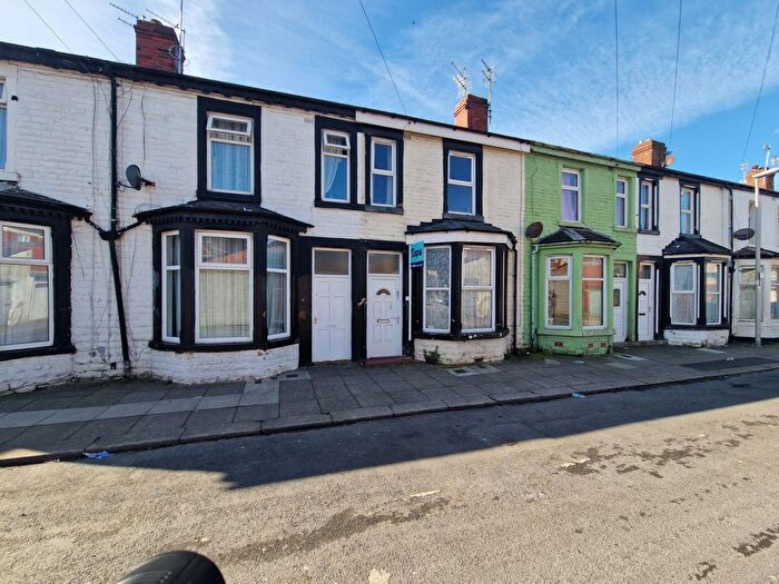 4 Bedroom Terraced House For Sale In Clinton Avenue, Blackpool, FY1