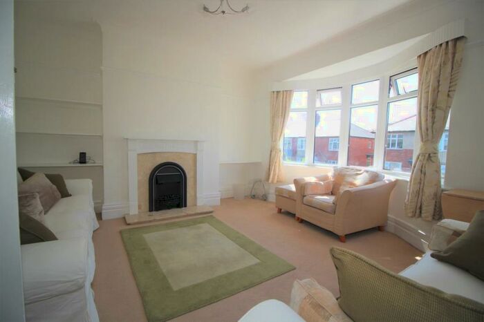 2 Bedroom Flat To Rent In Buckthorne Grove, High Heaton, Newcastle Upon Tyne, NE7