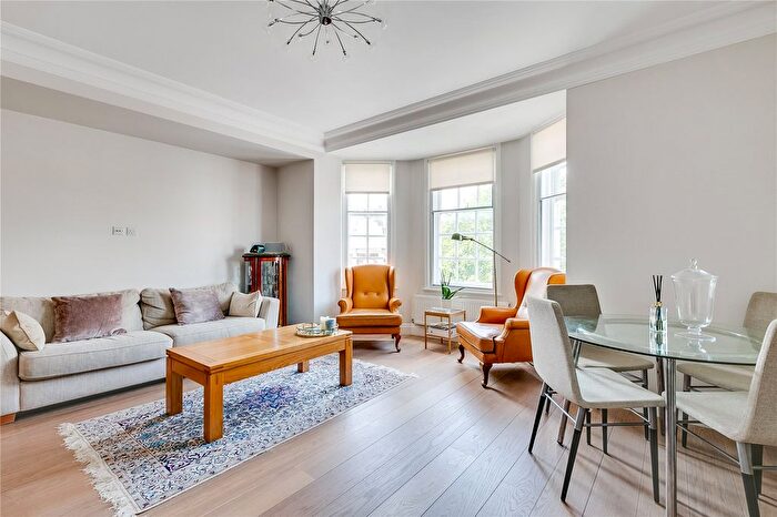 3 Bedroom Flat To Rent In Onslow Square, South Kensington, SW7