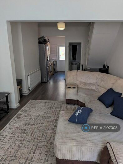 2 Bedroom Terraced House To Rent In Napier Road, Wirral, CH62