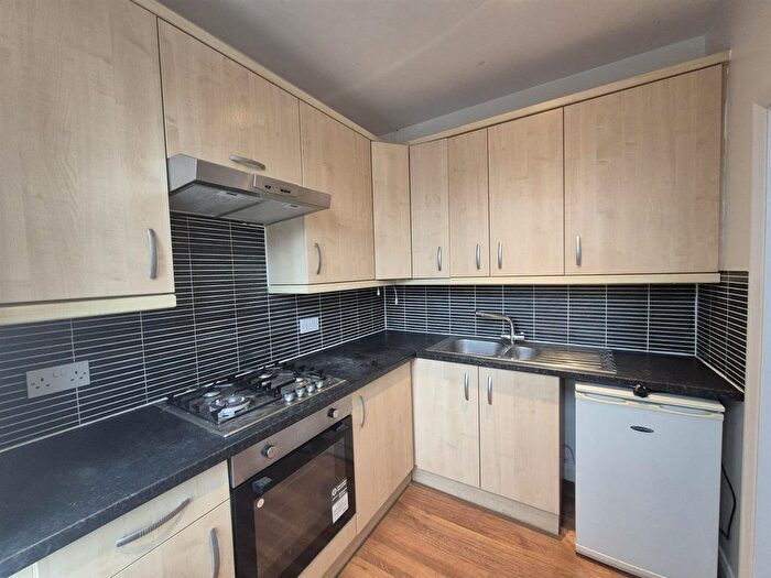 1 Bedroom Flat To Rent In Aylmer Parade, Hornsey, N2