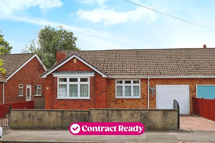2 Bedroom Semi-Detached Bungalow For Sale In Canongate, Cottingham, HU16