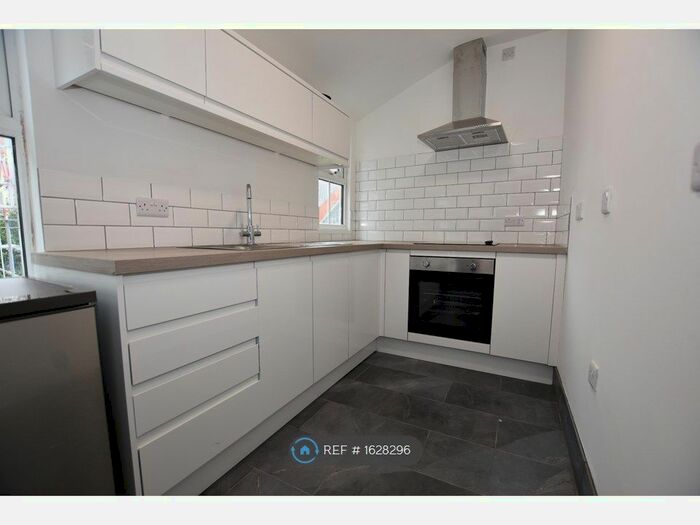 2 Bedroom Maisonette To Rent In Upper Northgate Street, Chester, CH1