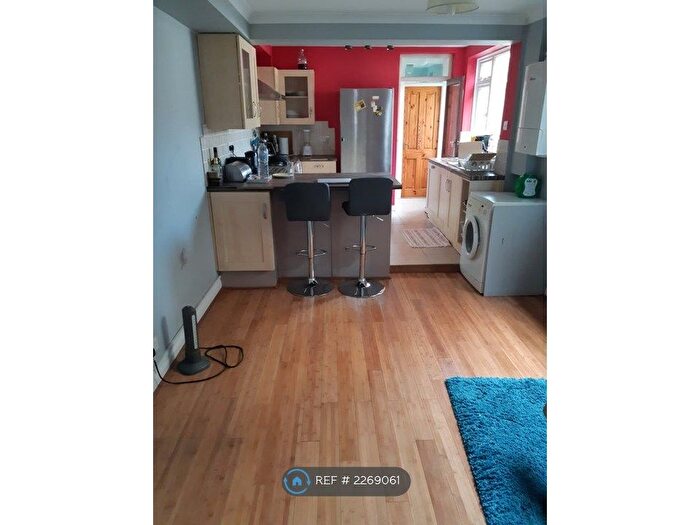 3 Bedroom Terraced House To Rent In Malpas Road, London, SE4