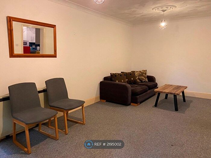 1 Bedroom Flat To Rent In Frensham Court, Southsea, PO4