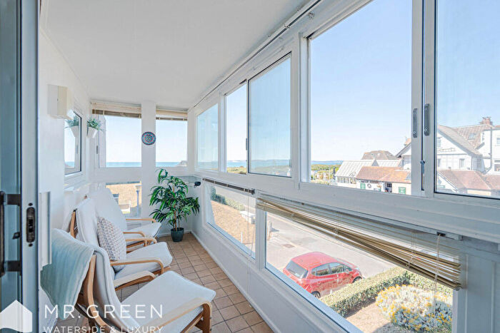2 Bedroom Flat For Sale In Southbourne Sands, Stourwood Avenue, Bournemouth, BH6