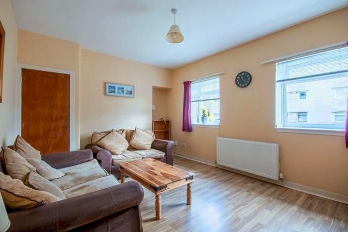 2 Bedroom Flat To Rent In Ferry Road Drive, Edinburgh, EH4