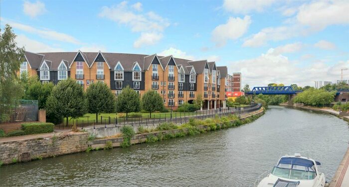 2 Bedroom Flat To Rent In St. Peter Street, Maidstone, ME16