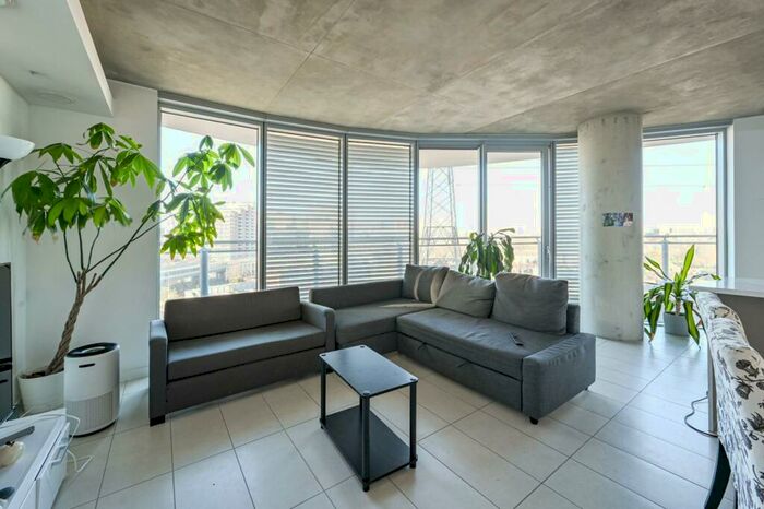 2 Bedroom Flat To Rent In Hoola Building, , Royal Docks, London, E16