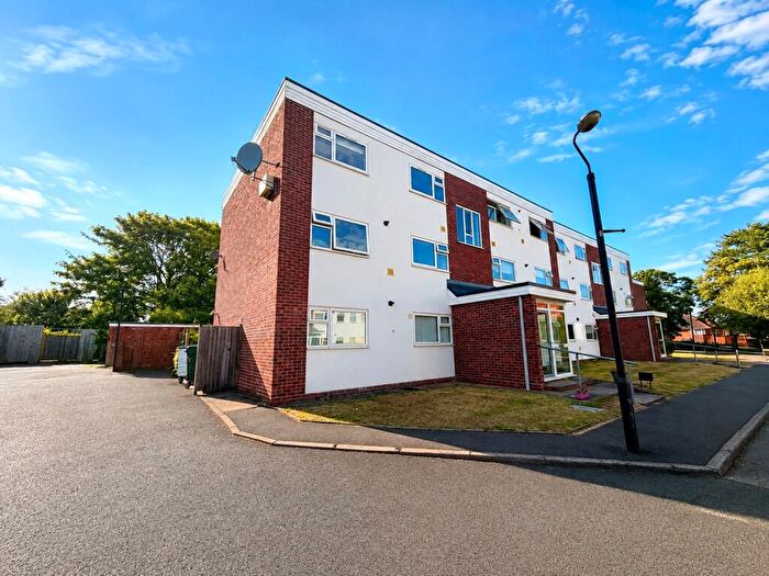 1 Bedroom Flat For Sale In Northfield Road, Kings Norton, Birmingham, West Midlands, B30