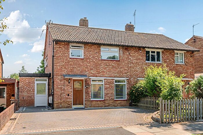 3 Bedroom Semi Detached House For Sale In Boughton Avenue, Hayes, Kent, BR2