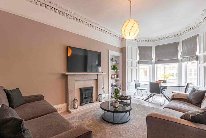 3 Bedroom Flat To Rent In L – Spottiswoode Street, Edinburgh, EH9