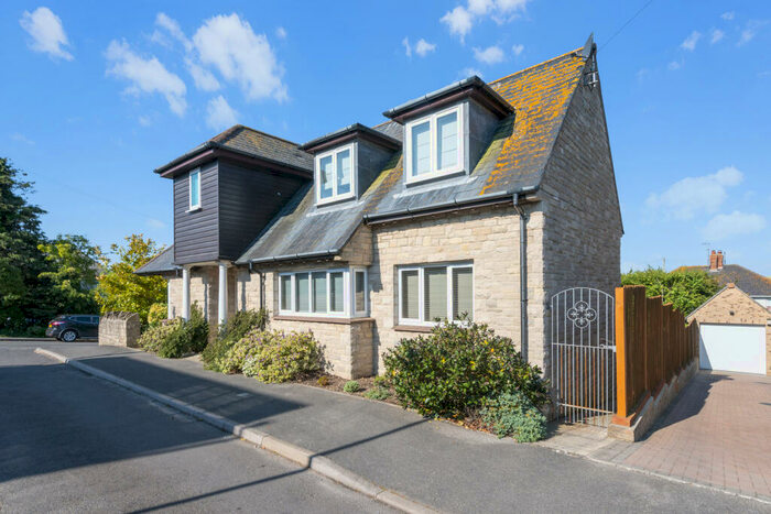 4 Bedroom Detached House To Rent In Preston, DT3