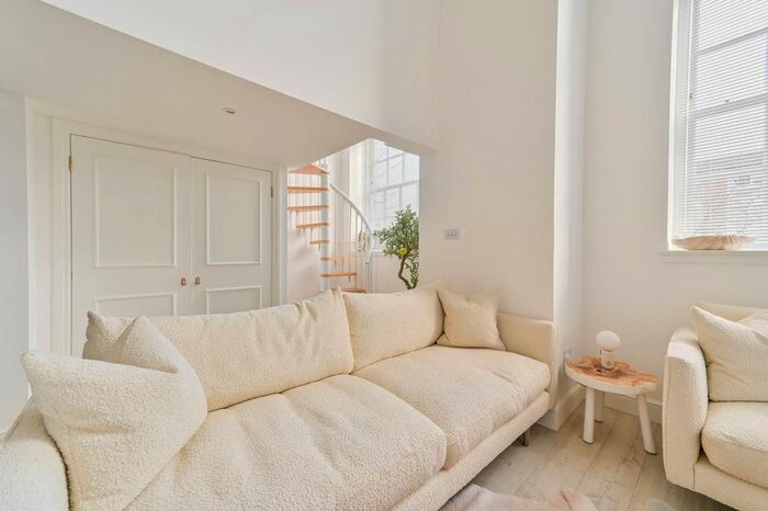 2 Bedroom Flat To Rent In Southey Road, Wimbledon, London, SW19