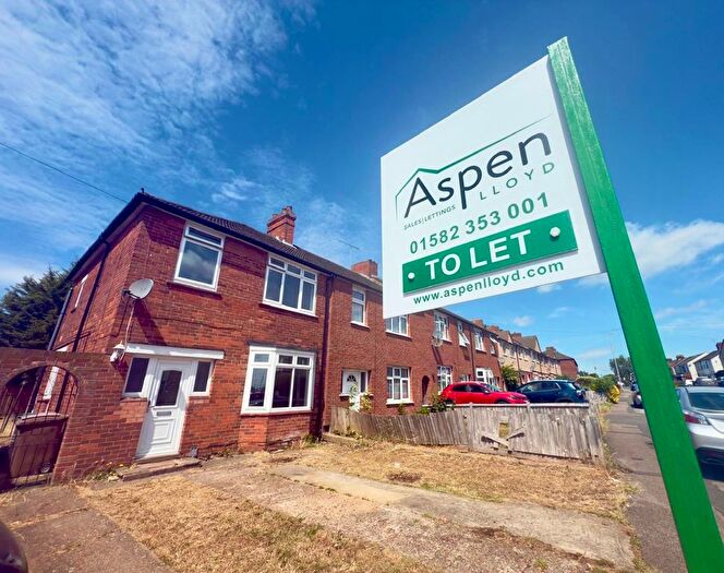 3 Bedroom Terraced House To Rent In Hart Lane, Luton, LU2