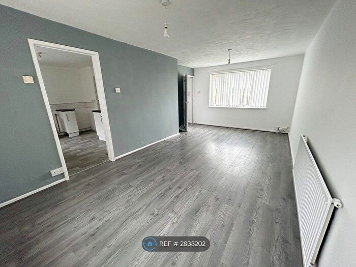 3 Bedroom Terraced House To Rent In Hendre Farm Drive, Newport, NP19