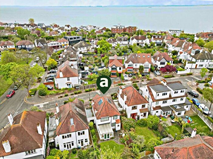 3 Bedroom Detached House For Sale In The Crossways, Chalkwell, SS0