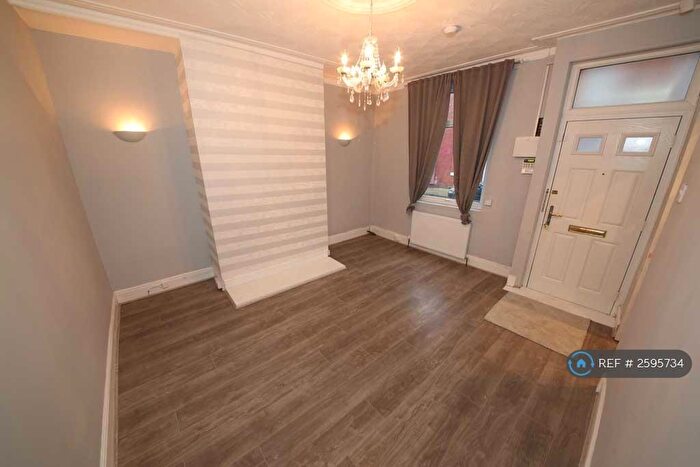2 Bedroom Terraced House To Rent In East Park Place, Leeds, LS9