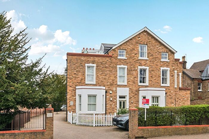 3 Bedroom Maisonette For Sale In Clifton House, Royal Parade, Chislehurst, BR7