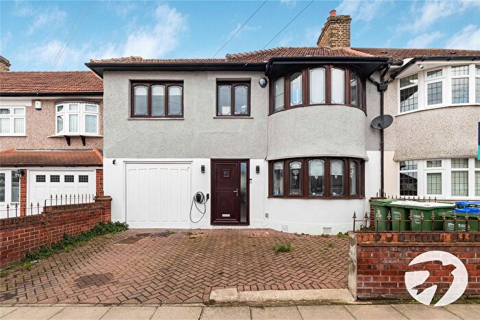 5 Bedroom Semi Detached House For Sale In Teignmouth Road, Welling, Kent, DA16