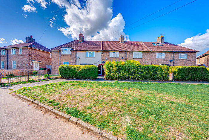 2 Bedroom Terraced House For Sale In Roundtable Road, Bromley, BR1