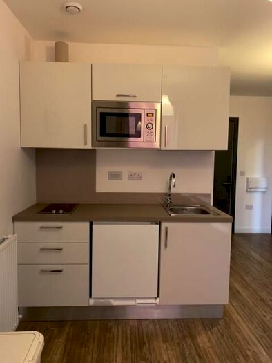 Studio To Rent In Moorfields, Liverpool L2