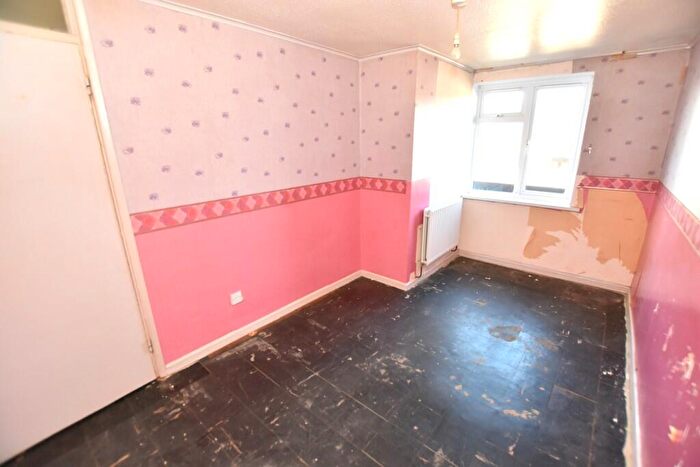 1 Bedroom Apartment For Sale In Kingston Close, Ramsgate, CT12