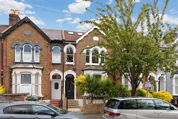 3 Bedroom House To Rent In Stainforth Road, Walthamstow, E17