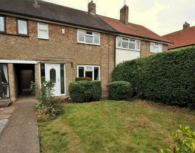 2 Bedroom Semi-Detached House To Rent In Swanage Walk, Hull, HU4