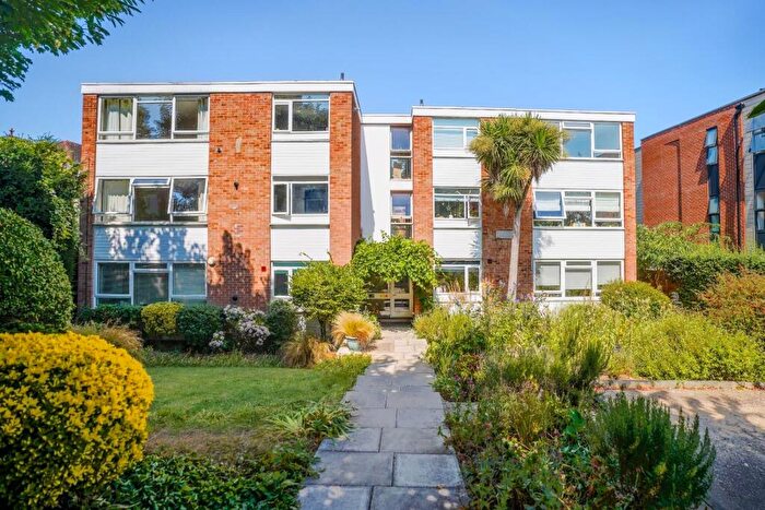 2 Bedroom Flat For Sale In Crystal Palace Park Road, London, SE26