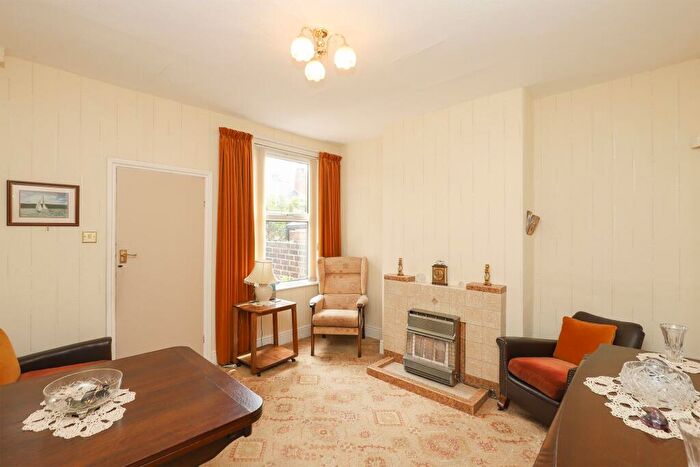3 Bedroom Terraced House For Sale In South View Road, Sheffield, S7