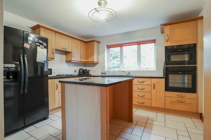 4 Bedroom Detached House To Rent In Pallotine Walk, Rochdale, OL11