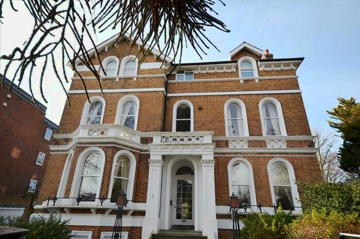 2 Bedroom Flat To Rent In Flat, Bolton Road, Chiswick, W4