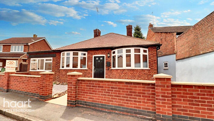 5 Bedroom Detached Bungalow For Sale In North Street, Stanground, PE2