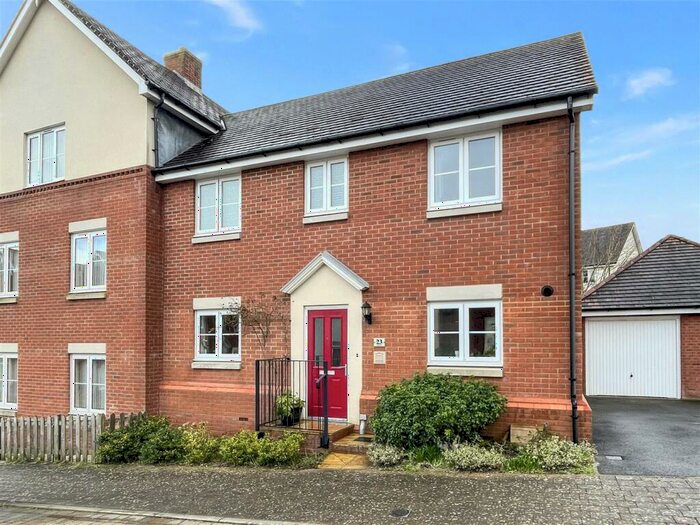 3 Bedroom Semi-Detached House For Sale In Flint Way, Salisbury, SP2