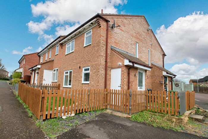 1 Bedroom Terraced House To Rent In Ailesbury Road, Ampthill, MK45