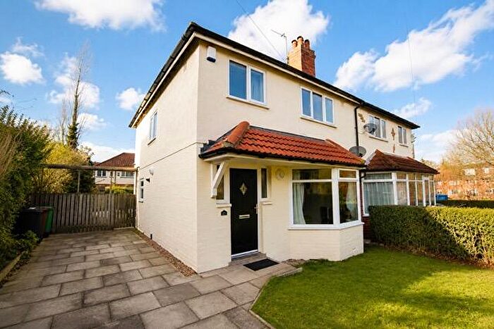 3 Bedroom Semi-Detached House To Rent In Roman Gardens, Roundhay, Leeds, LS8