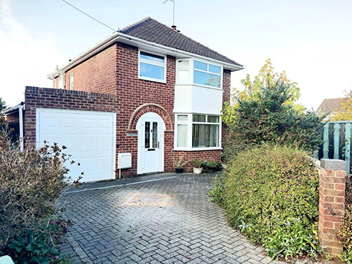 3 Bedroom Detached House For Sale In Elm Close, Prestbury, Cheltenham, GL52