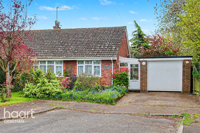 2 Bedroom Bungalow For Sale In Camping Close, Dereham, NR20