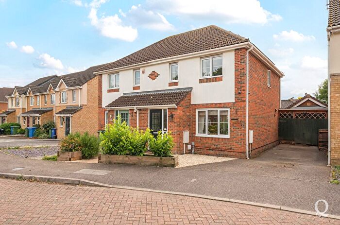 3 Bedroom Semi-Detached House For Sale In Jade Close, Sittingbourne, Kent, ME10