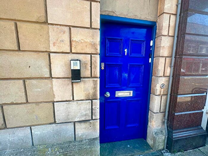 2 Bedroom Flat To Rent In Flat, Worthington Street, Dover, CT17