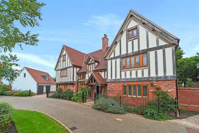 5 Bedroom Detached House For Sale In Woodland Way, Edney Common, Chelmsford, CM1