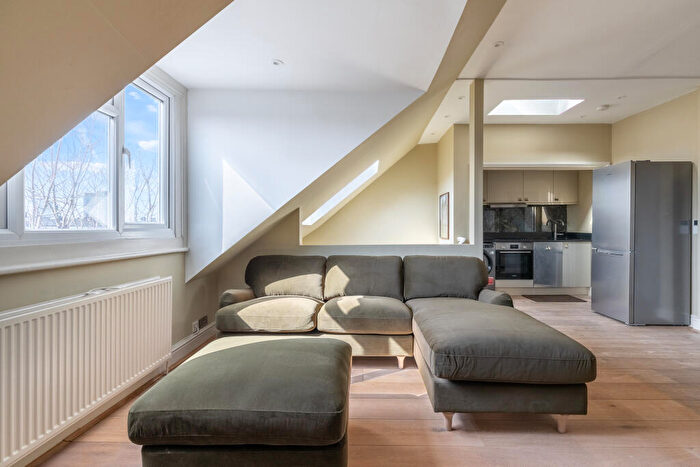 1 Bedroom Flat To Rent In Redcliffe Gardens, Chelsea, London, SW10