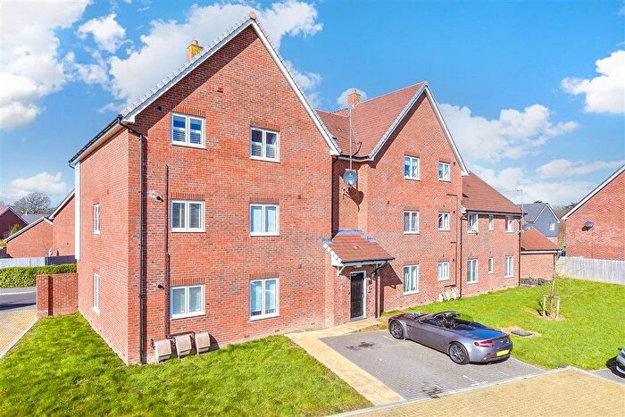 2 Bedroom Flat For Sale In Peckham Chase, Eastergate, Chichester, West Sussex, PO20